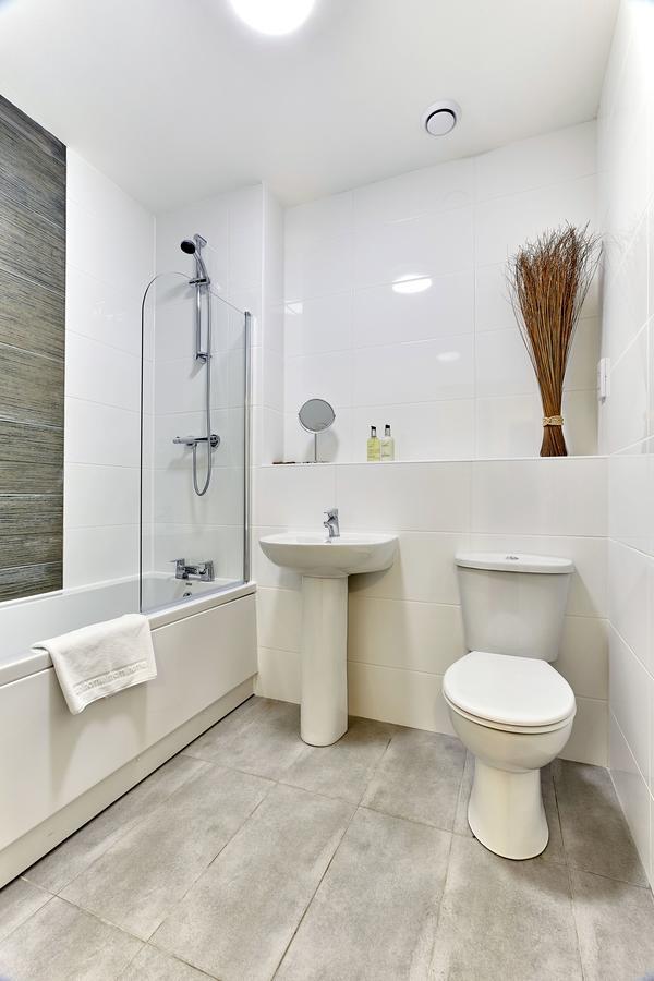 Guild House Apartment Swindon Ngoại thất bức ảnh